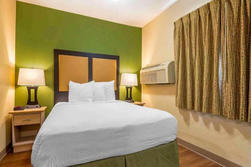 1 Queen Bed | Non-Smoking, Kitchen, Sofa-Bed - foto 8