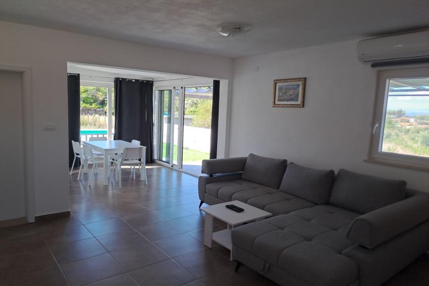 Nane Garden house with heated pool