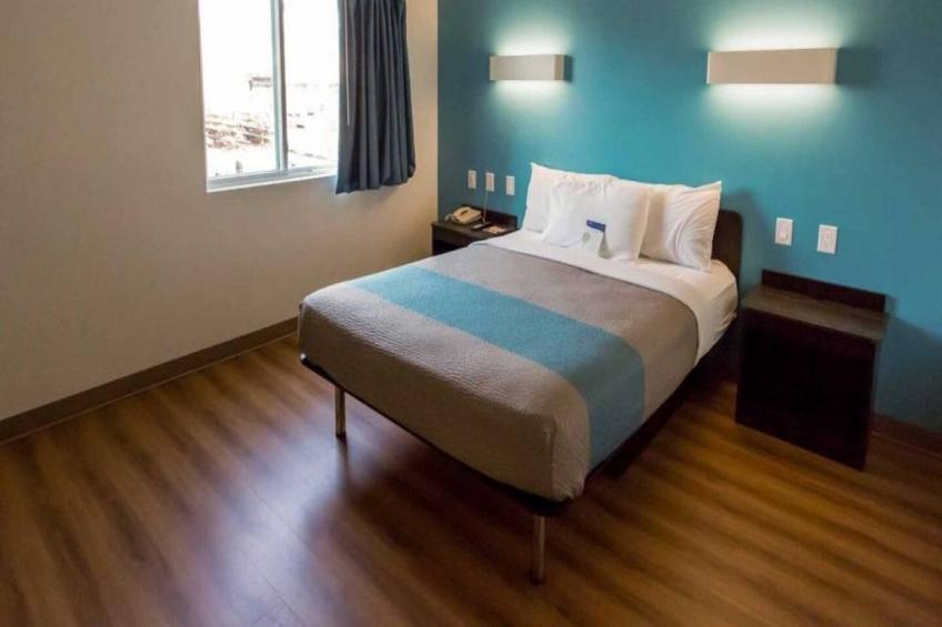 1 Queen Bed  Non-Smoking - foto 7