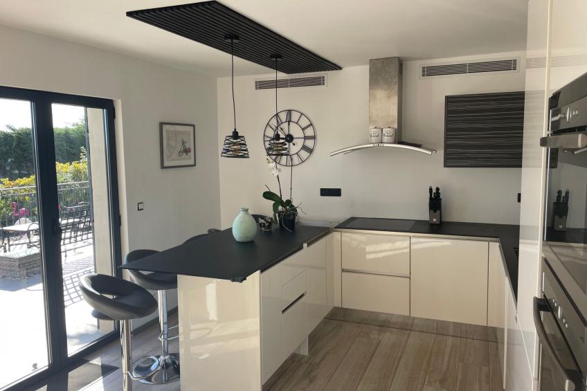 Ferienvilla mit Blick auf das Wasser - foto 34