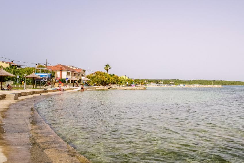 Klimatisiertes Gästezimmer mit Blick auf den Pinienwald - foto 21