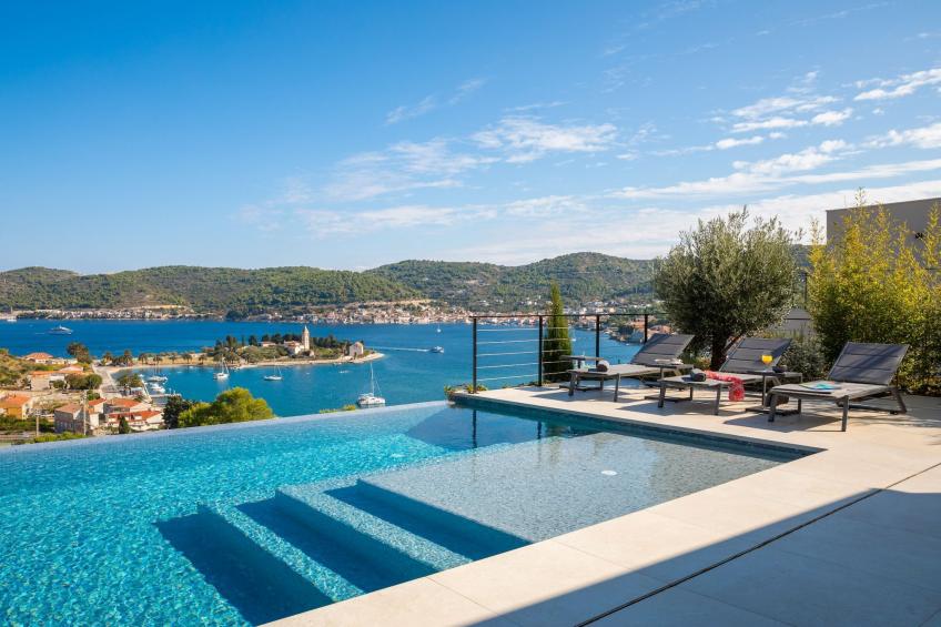 Breathtaking Villa  Vis Five Bedroom Villa with the Pool - foto 92