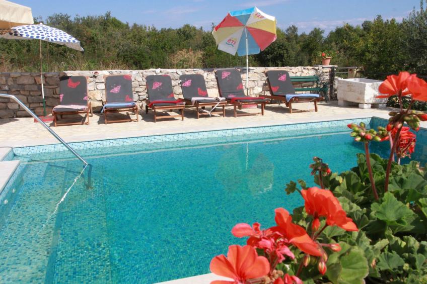 Geräumige Ferienvilla mit Pool und Meerblick - foto 2