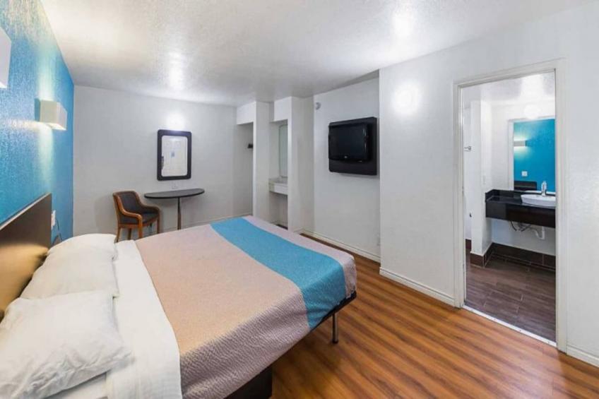 1 KING BED  SUITE NON-SMOKING - foto 2