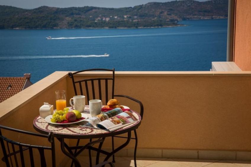 Apartments Nina - Two-Bedroom Apartment with Balcony and Sea View (Orašac)