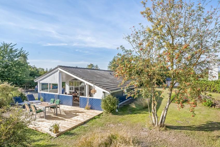 "Ion" - 250m from the sea