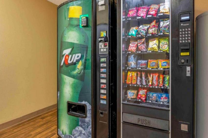 1 Queen Bed | Mobil Access Tub Ste Smk Ktchn - foto 17