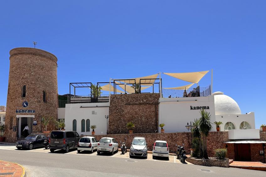 Capuchinos 56 San Juan Capistrano by Casasol