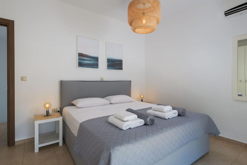 Liebevoll ausgestattetes Haus in ruhiger Lage mit beheiztem Pool und Meerblick - foto 9