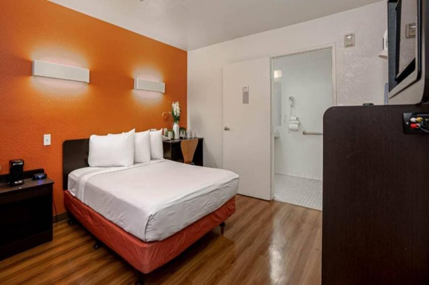1 Queen Bed - foto 13
