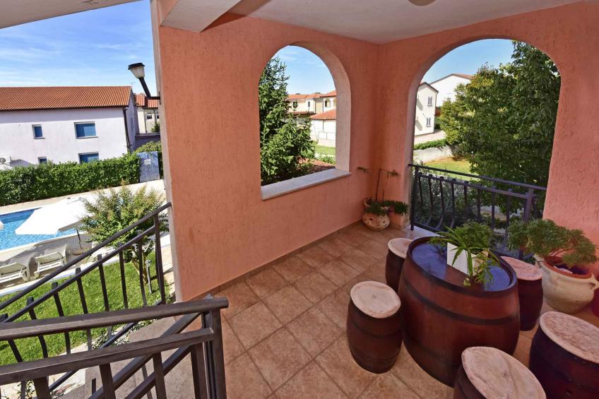 Holiday apartment with pool - BF-4YB9 - foto 6