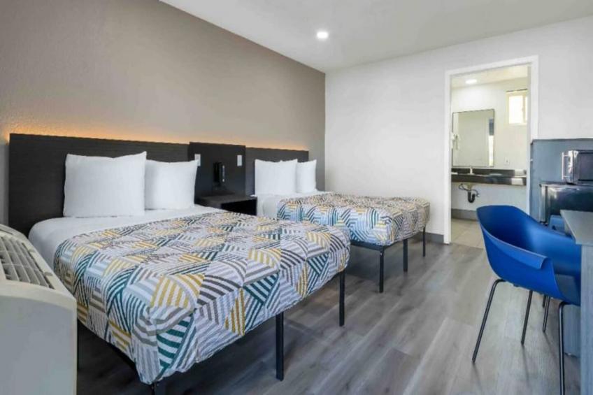 2 Queen Beds  Smoking - foto 6
