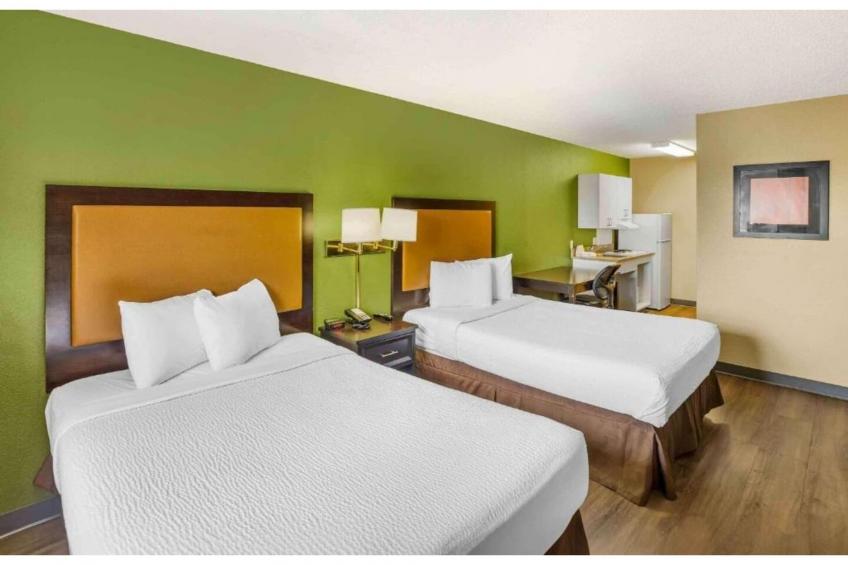 2 Full Beds | Non-Smoking, Kitchen - foto 17