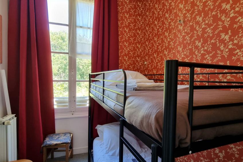 8-Zimmer-Schloss mit Pool und eigenem Park - foto 36