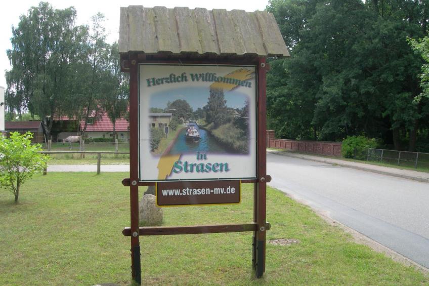 Wasserschleuse in Wesenberg-Strasen - foto 21