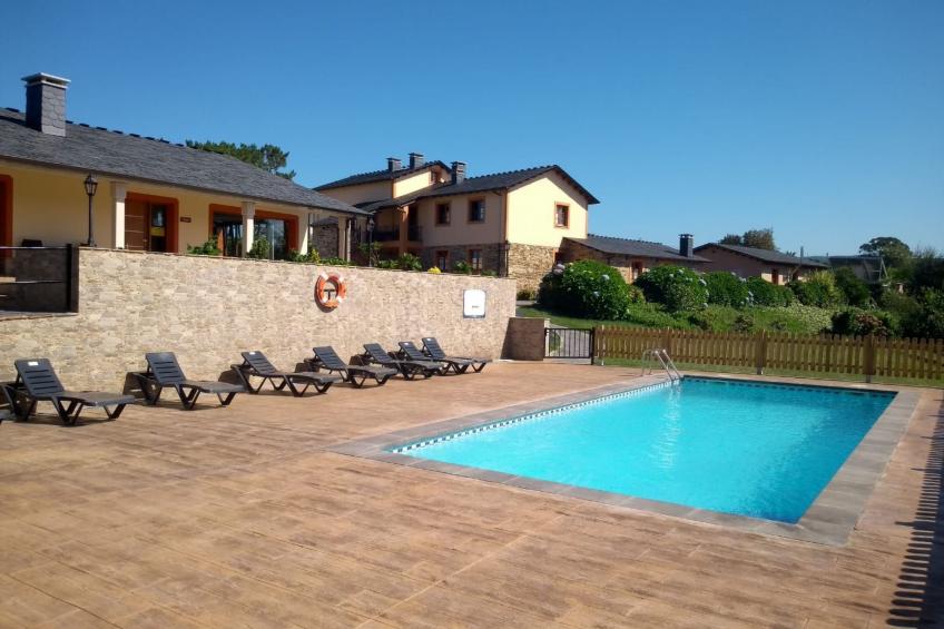 Schönes Duplex mit Aussicht, Pool und Garten - foto 4