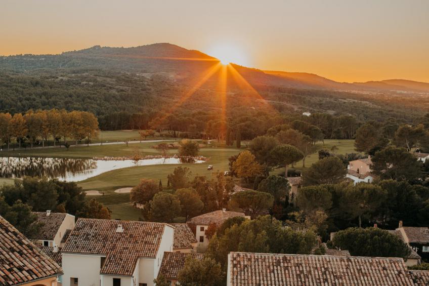 Pierre & Vacances Village Pont Royal en Provence Apartment 5 people - 1 bedroom - Balcony or terrace - foto 37