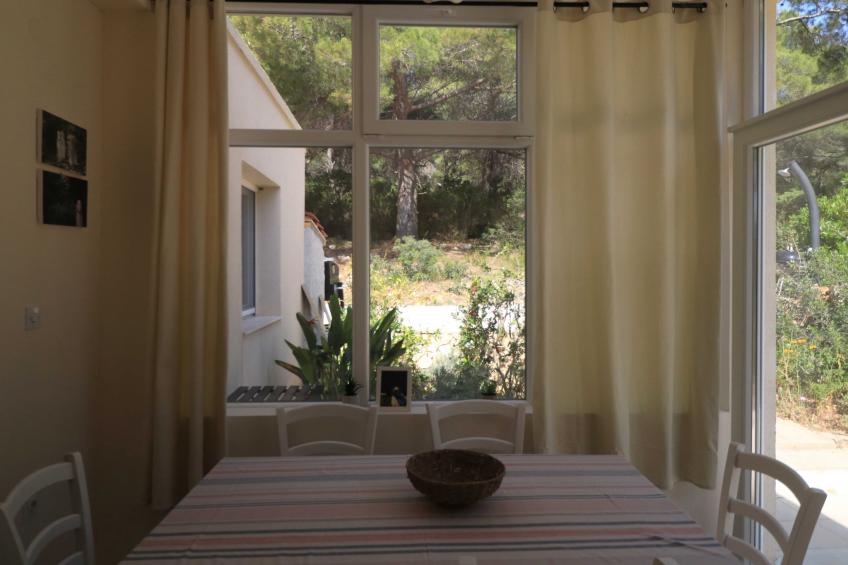 House Leta Cozy Hideaway with Pool - Four Bedroom Holiday Home with Pool - foto 2