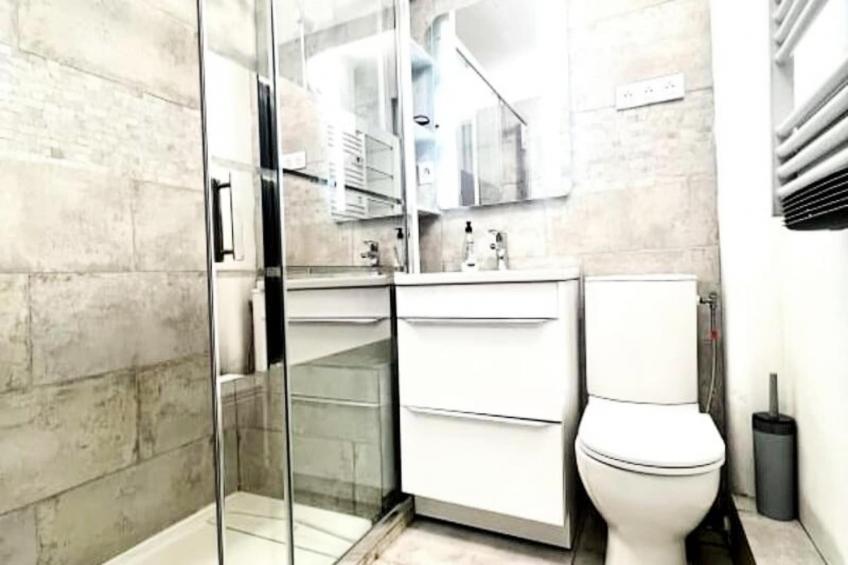 Résidence Studio Climatisé En Plein Centre Ville De Cannes à 2 Pas De Rue D'antibes - foto 17