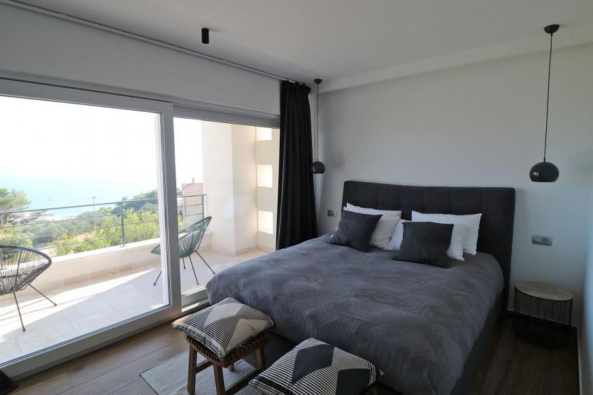 Moderne Villa mit Infinity-Pool im Bergdorf Veliko Brdo - foto 53