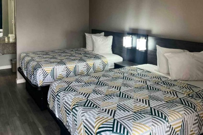 2 Queen Beds  Smoking - foto 5