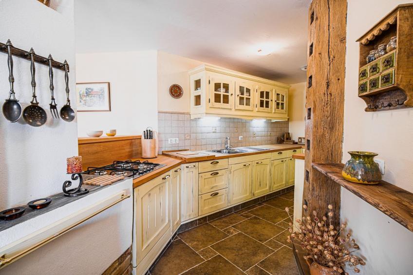 Hidden Authentic Haven Apartments - One Bedroom Apartment with Terrace - foto 8