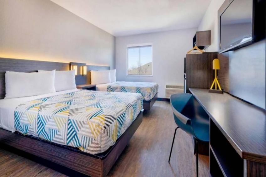 2 Full Beds  Non-Smoking Micfridge - foto 3