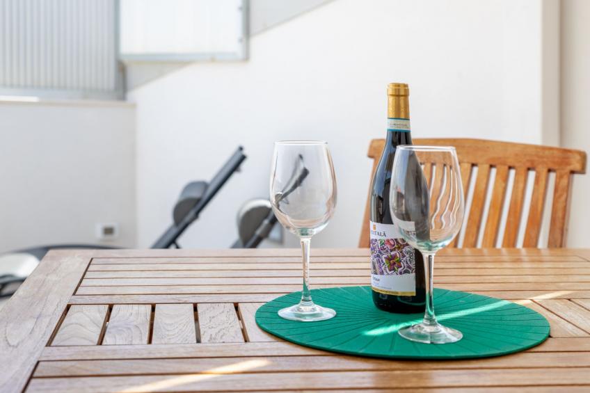 Charmantes Dachgeschoss mit Terrasse mit Blick auf die Landschaft. - foto 7