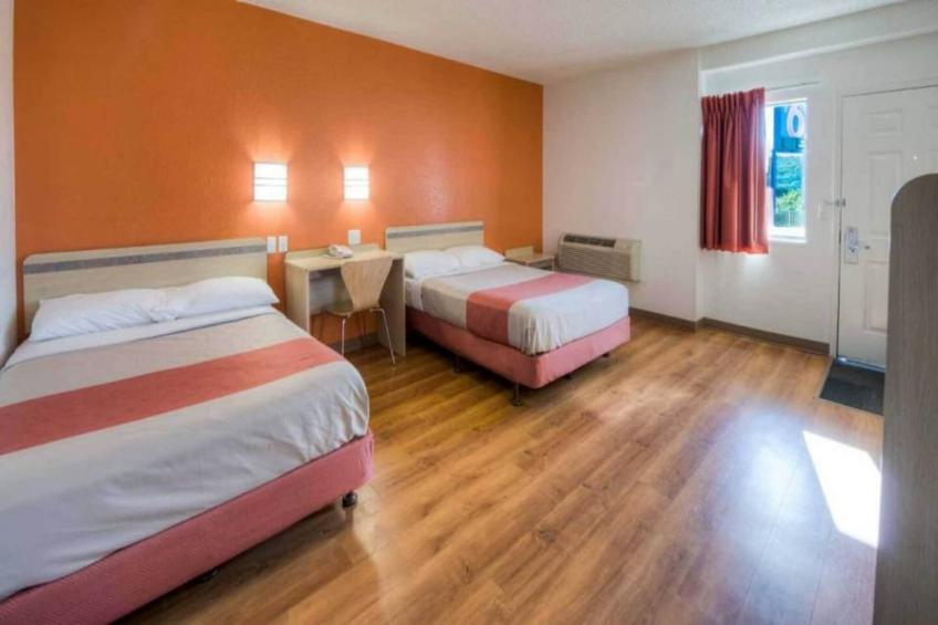 2 Full Beds  Micfridge - foto 16