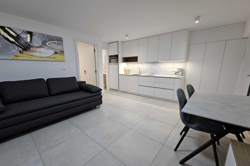 Portoroz Apartment with Sea View and Hot-Tub - One Bedroom Apartment with Sea View and Terrace - foto 2