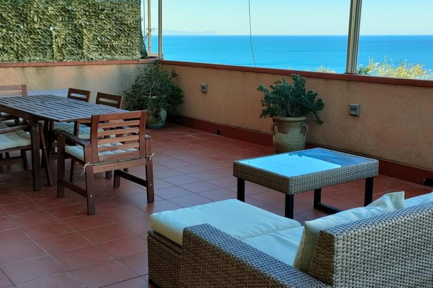 Wohnung für 6 Personen, mit großer Terrasse und Meerblick