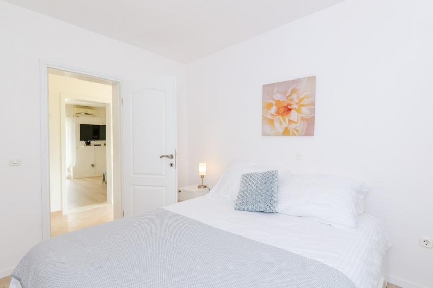 Color Apartments - Comfort One Bedroom Apartment with Terrace and Partial Sea View (Yellow) - foto 9