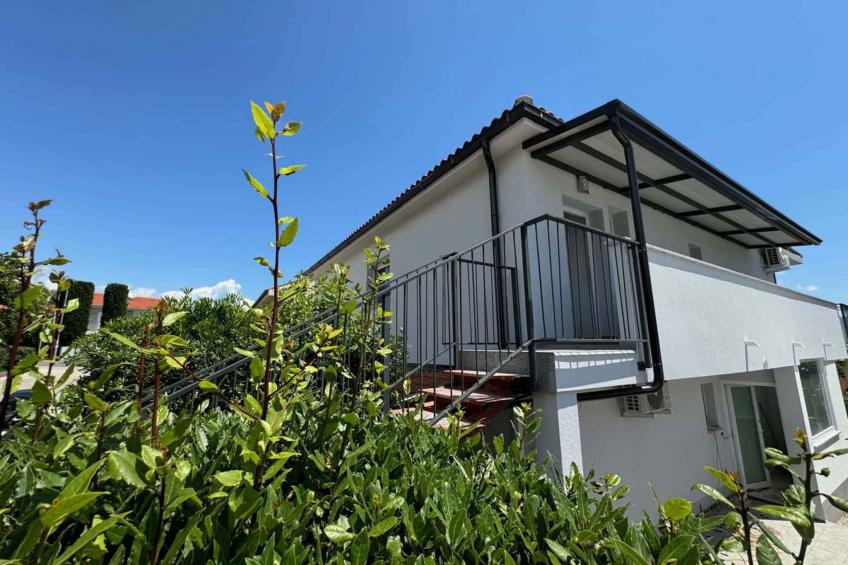 Holiday apartment Apartment Goldie 1° in town Krk near the center with air conditioning and Wi-Fi - BF-XZBMC - foto 2