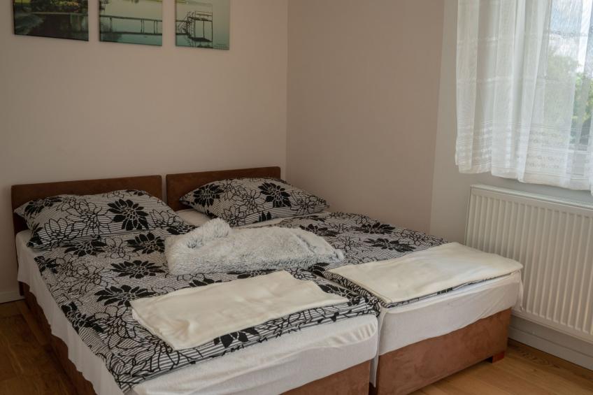 Doppelhaushälfte für sechs Personen mit Garten - foto 25