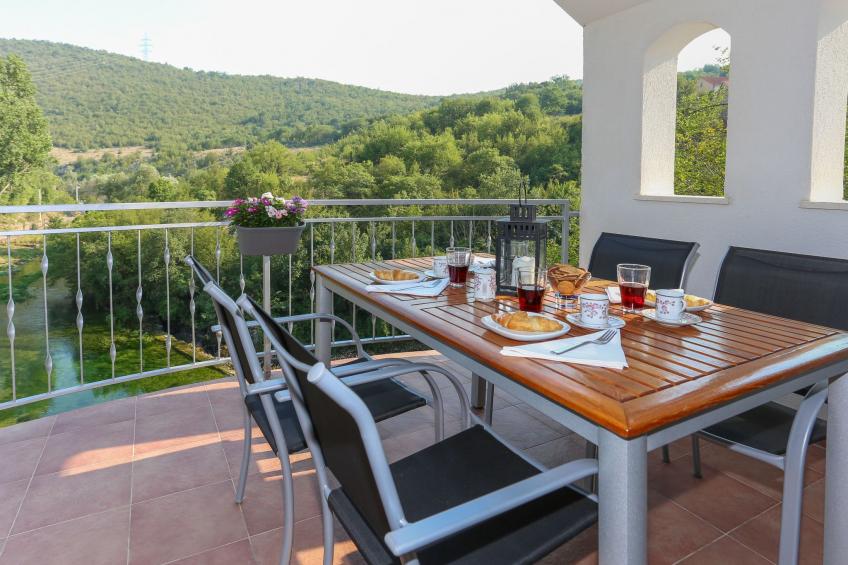 Schönes Ferienhaus in Grab mit Privatparkplatz und Bergblick - foto 2