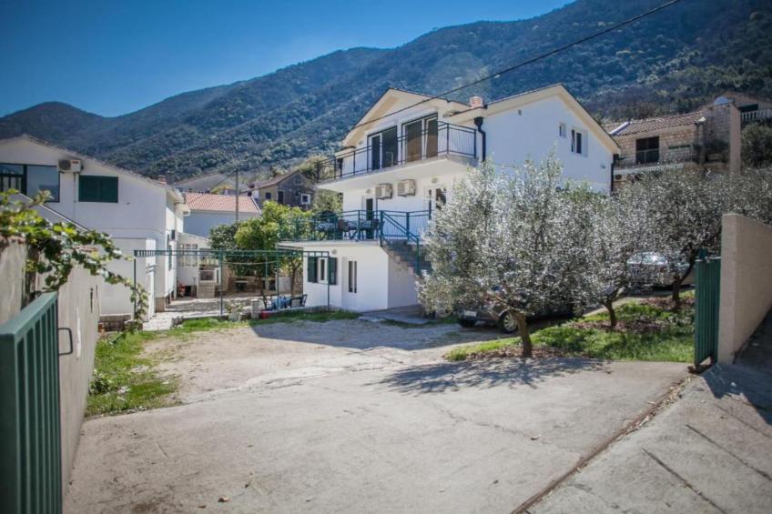 Charming Seaside Escape in Kotor - One Bedroom Apartment with Garden 3 - foto 21