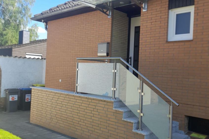 mit Garten, Grill und Terrasse