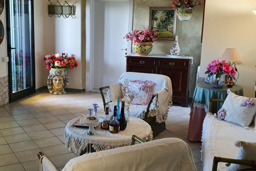 Zyklopenhaus. Erstaunliche Aussicht und privates Mini-Spa - foto 15