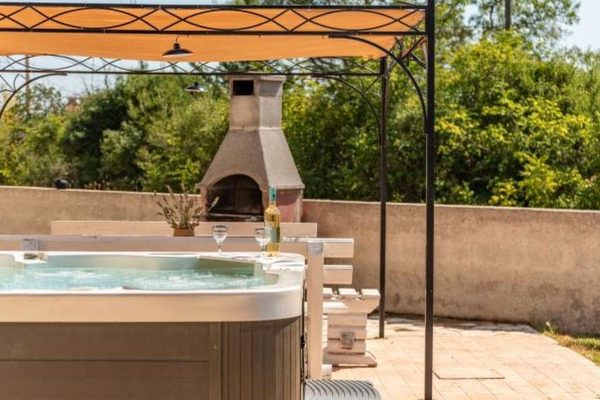 Holiday house Tina with jacuzzi and pool - foto 7