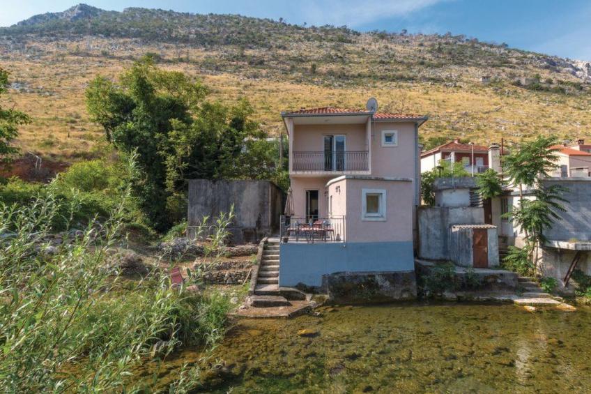 Žrnovnica, Entspannung am Flussufer - foto 17