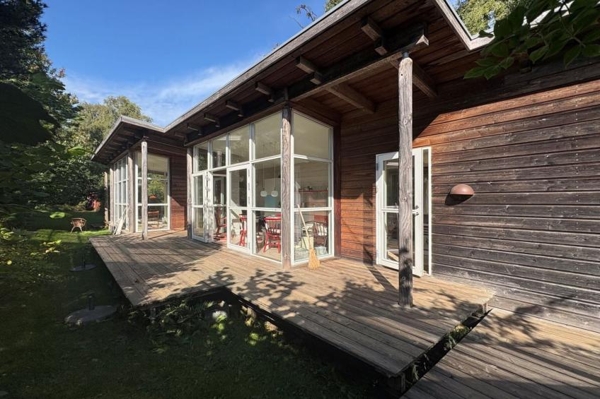 "Ellenora" - 1.7km from the sea