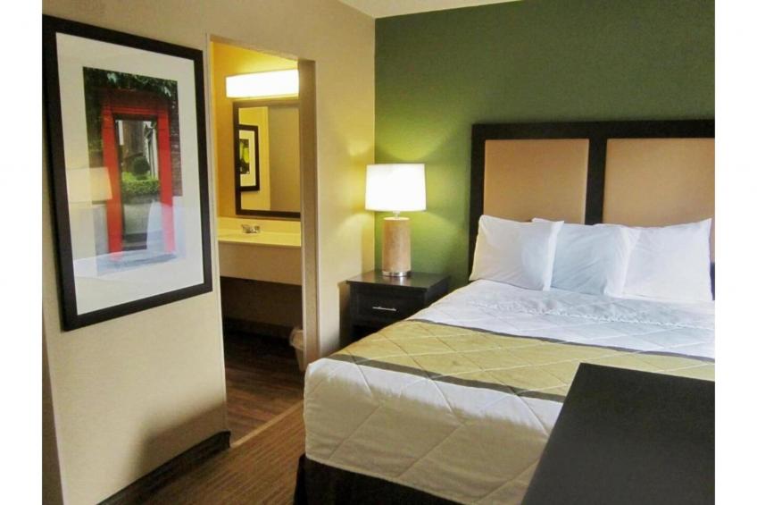 1 Queen Bed | Non-Smoking, Kitchen - foto 29