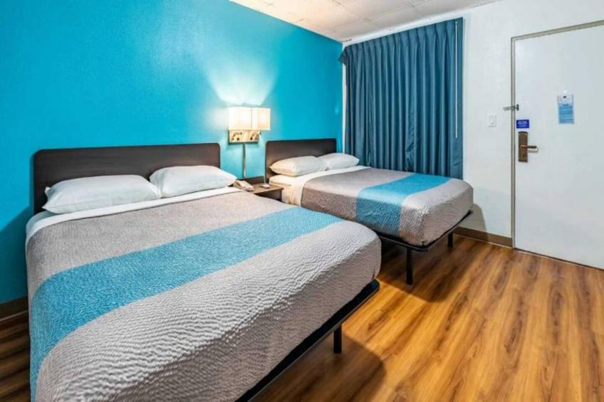 2 Full Beds  Non-Smoking - foto 13