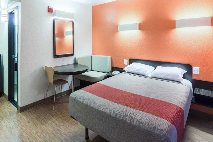 1 Queen Bed  Smoking - foto 24