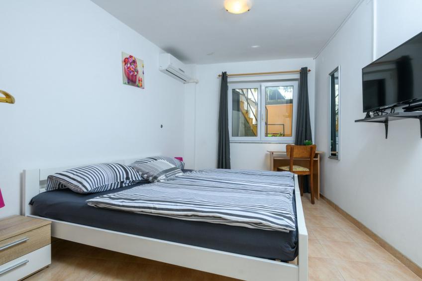 Wunderschönes Ferienhaus in Pomer mit Garten - foto 39