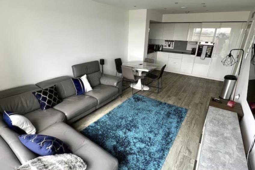 für 2 Personen ca. 300 m² in London-Harrow, London - foto 2
