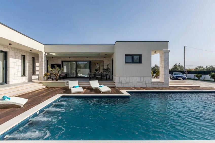 Sophisticated Oasis Residence Villa with Pool - Three Bedroom Villa with Pool - foto 29