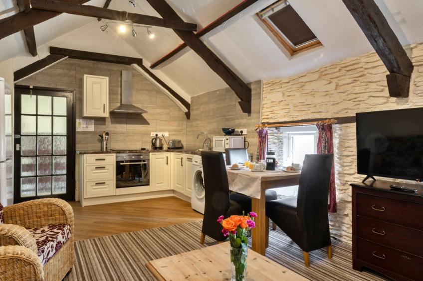 Trimstone Manor - Mill Apartment