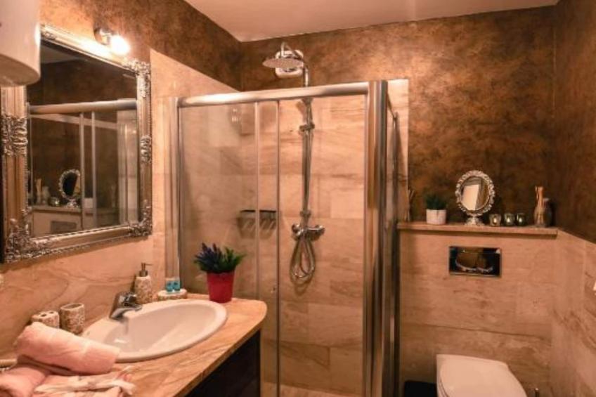 Chic Budva City Retreat - Studio Apartment with Balcony - foto 14