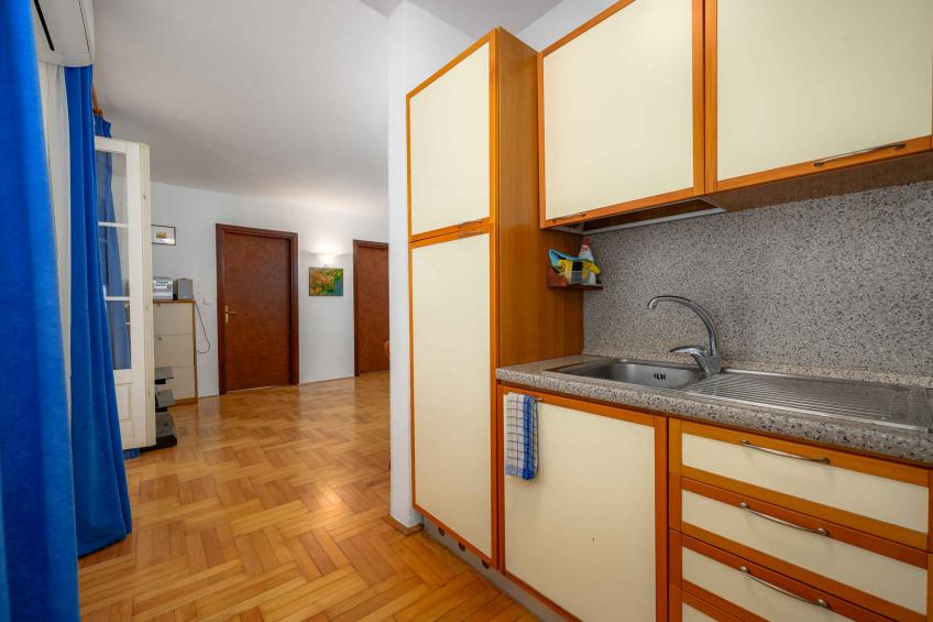 Vakantiewoning met airconditioning en balkon in de buurt van het strand - BF-ZDBM - foto 15